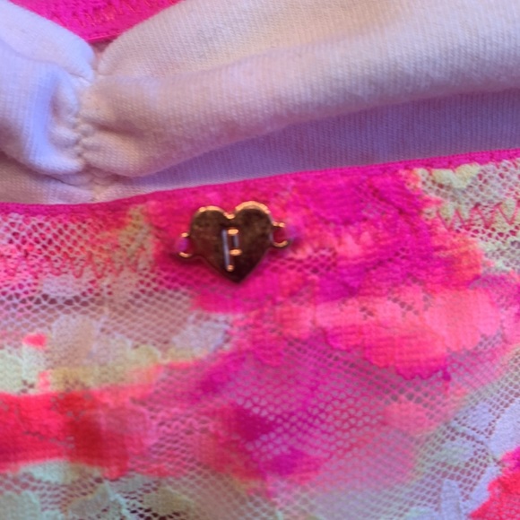 Lot of 2 Neon Bralettes size Medium - Picture 4 of 6